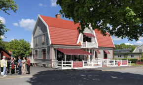  Regnbågsdalen Cafe & Guesthouse  Ingatorp